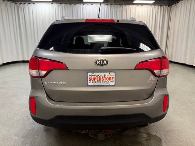 Used 2014 Silver Kia LX image 6