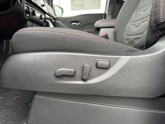 2025 Nissan Frontier PRO-4X - Photo 15