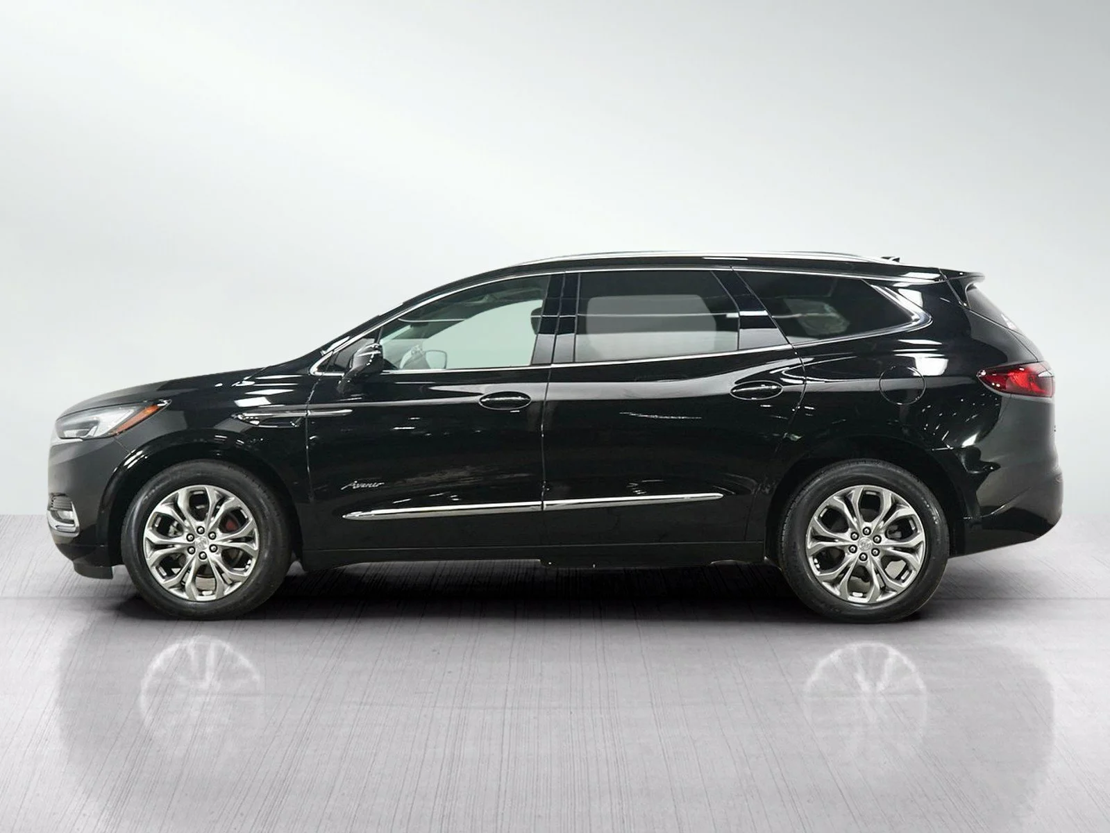 Used 2021 Buick Enclave Avenir with VIN 5GAEVCKW2MJ251226 for sale in Roseville, Minnesota