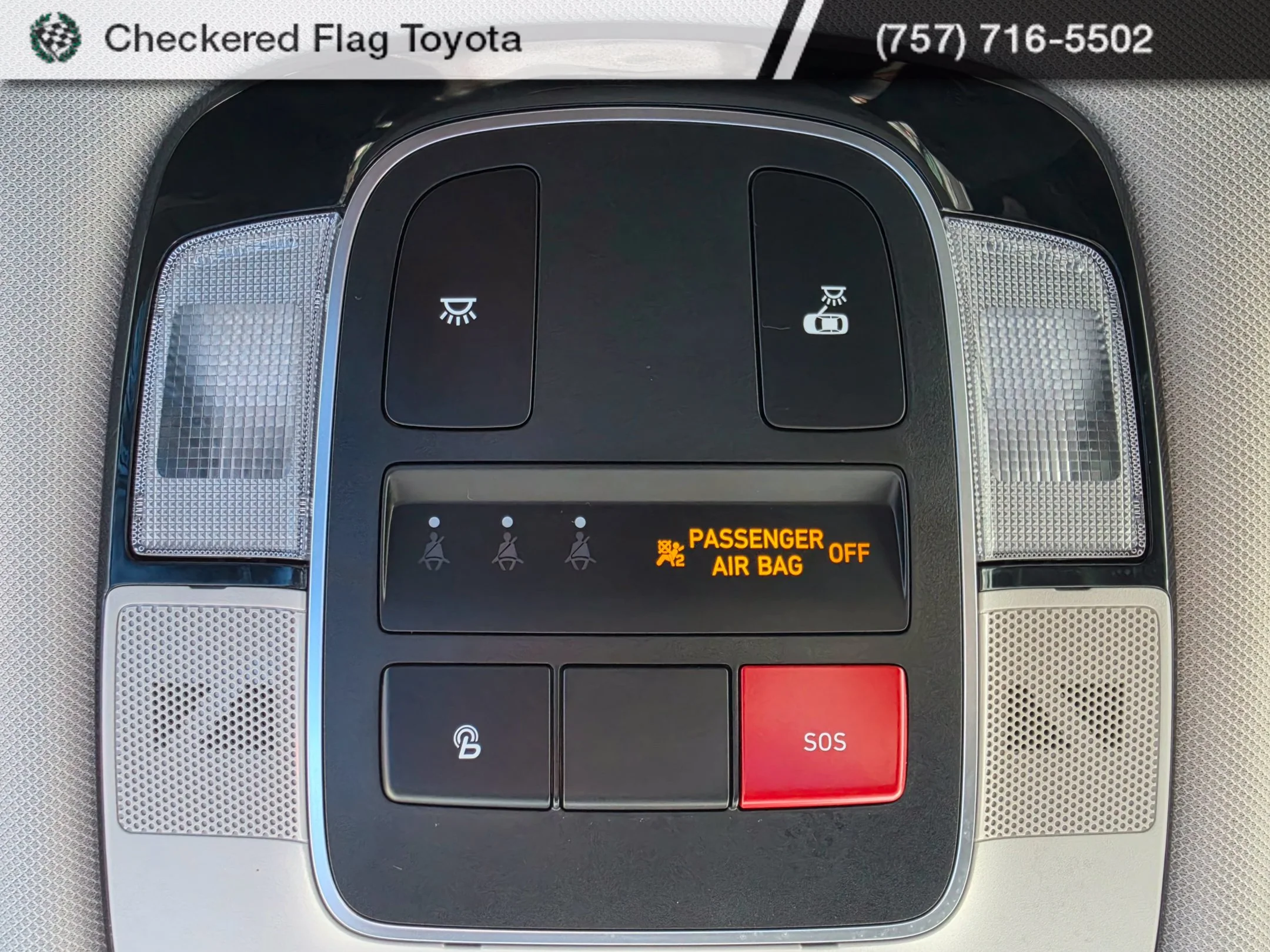 Used 2024 Hampton Gray Hyundai SEL image 9