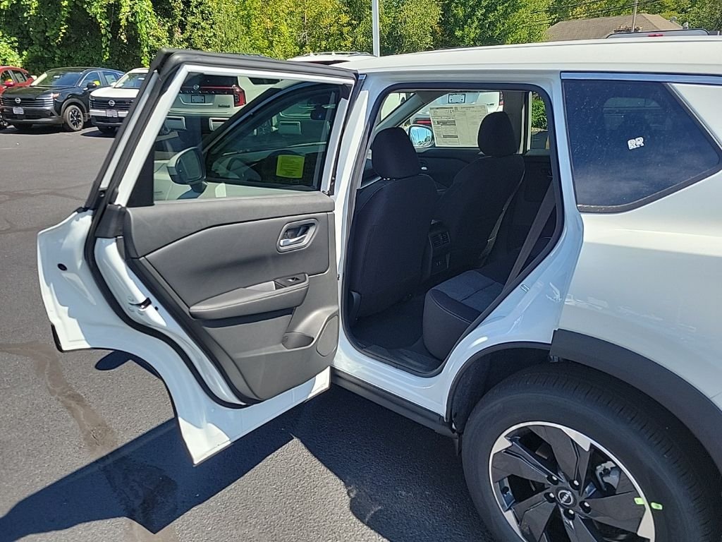 2026 Nissan Rogue SV - Photo 23