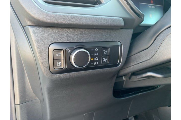 New 2025 Star White Metallic Tri-coat Ford ST-Line image 11