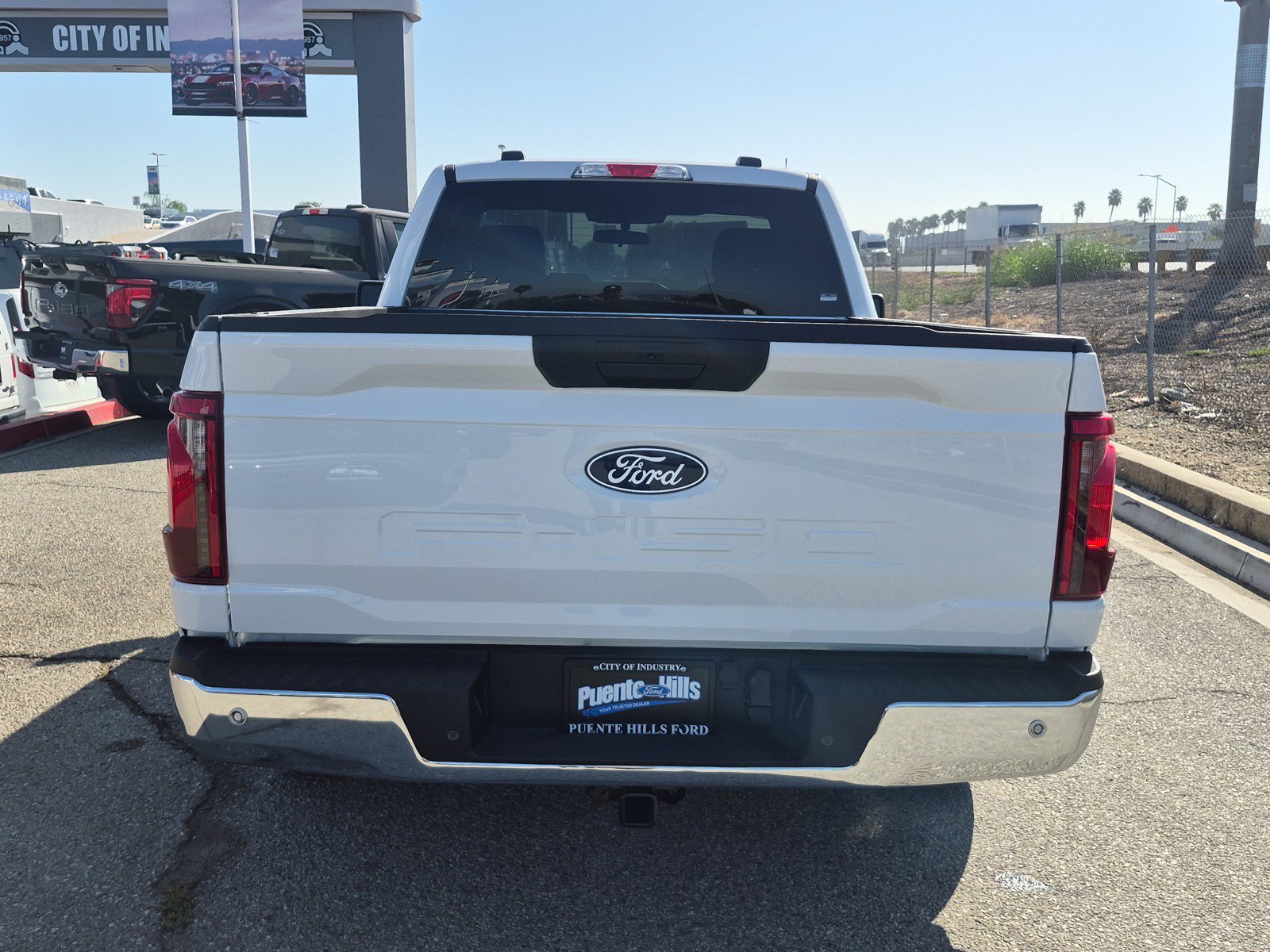 New 2026 Oxford White Ford XL image 6