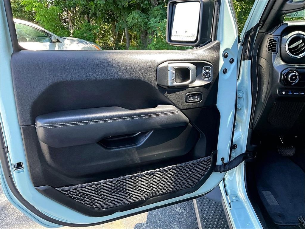 Used 2023 Gray Jeep Sahara 4xe image 9