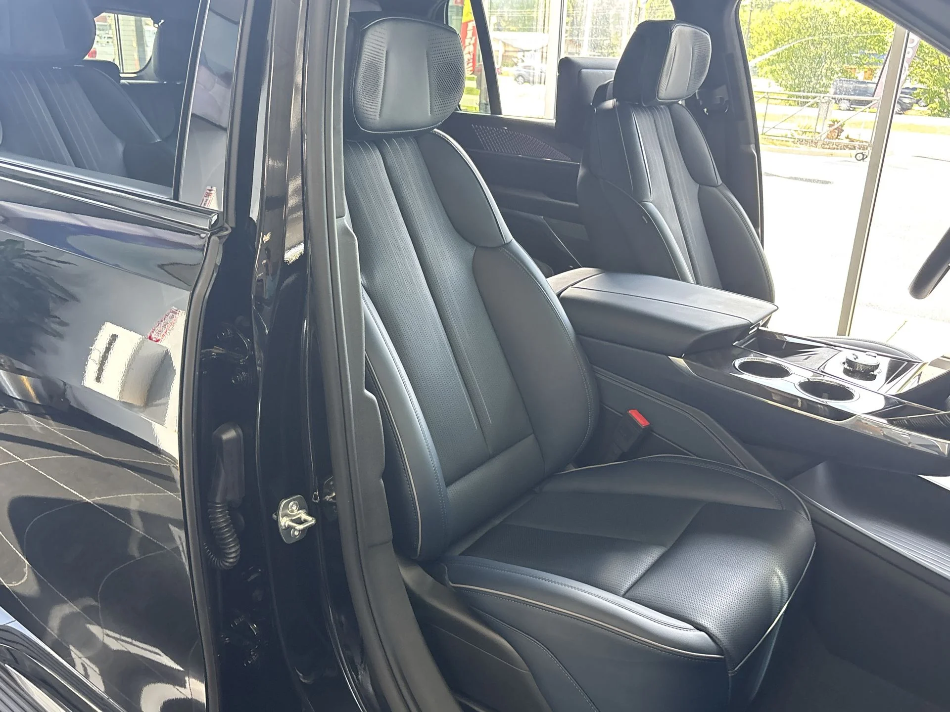 2025 Cadillac Escalade IQ Luxury 2 - Photo 82