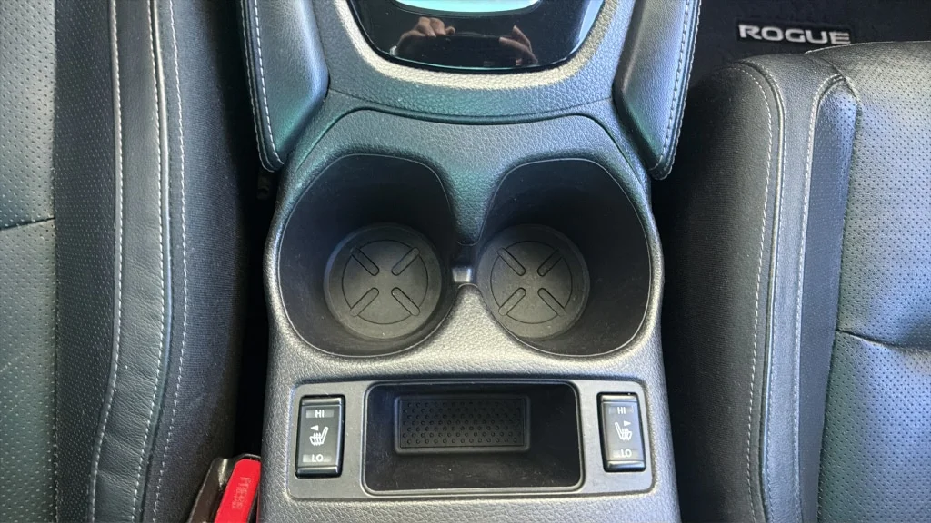 Used 2018 Gun Metallic Nissan SL image 15