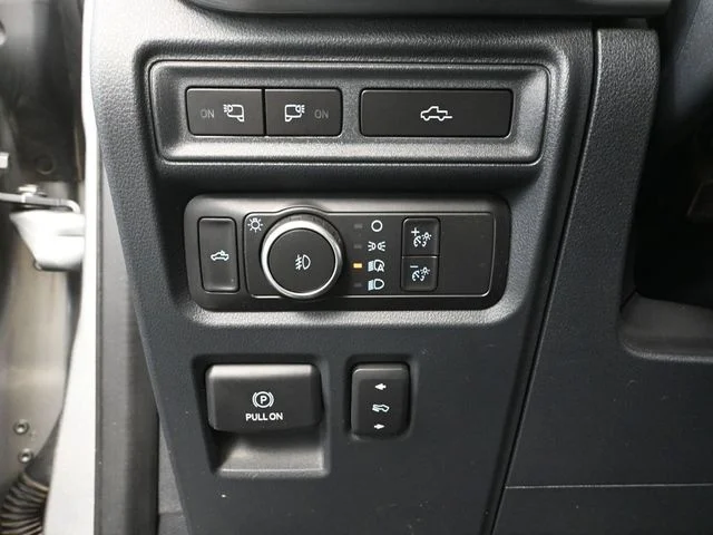 Used 2022 Silver Ford Lariat image 33