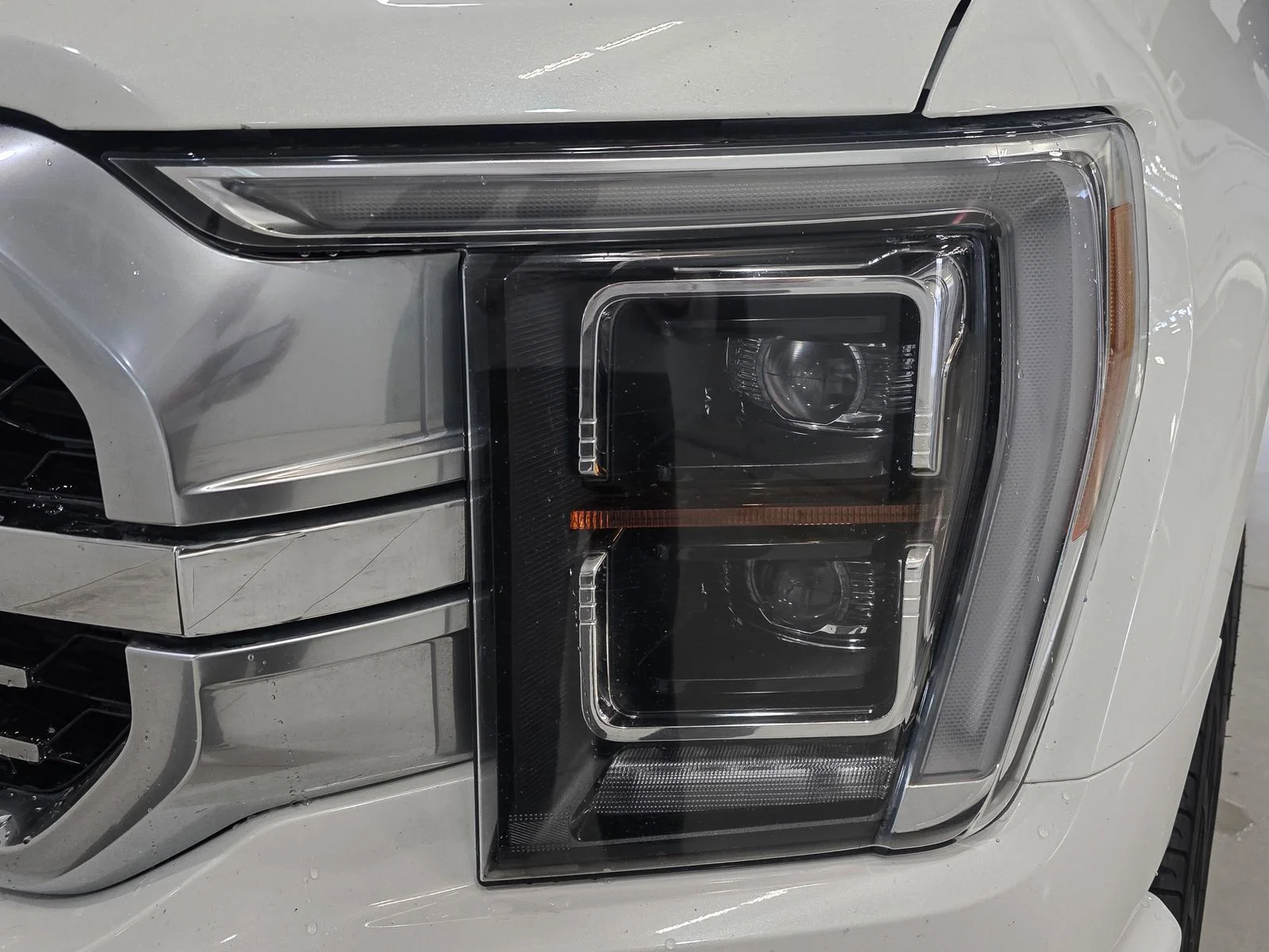 Used 2023  Ford Platinum image 14