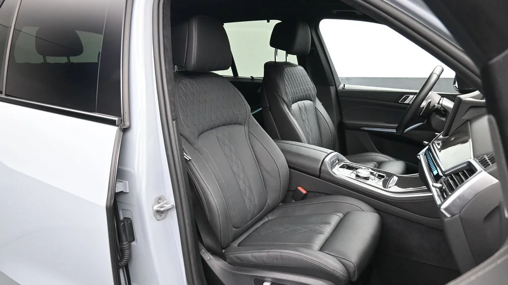 2024 BMW X5 M60i - Photo 10