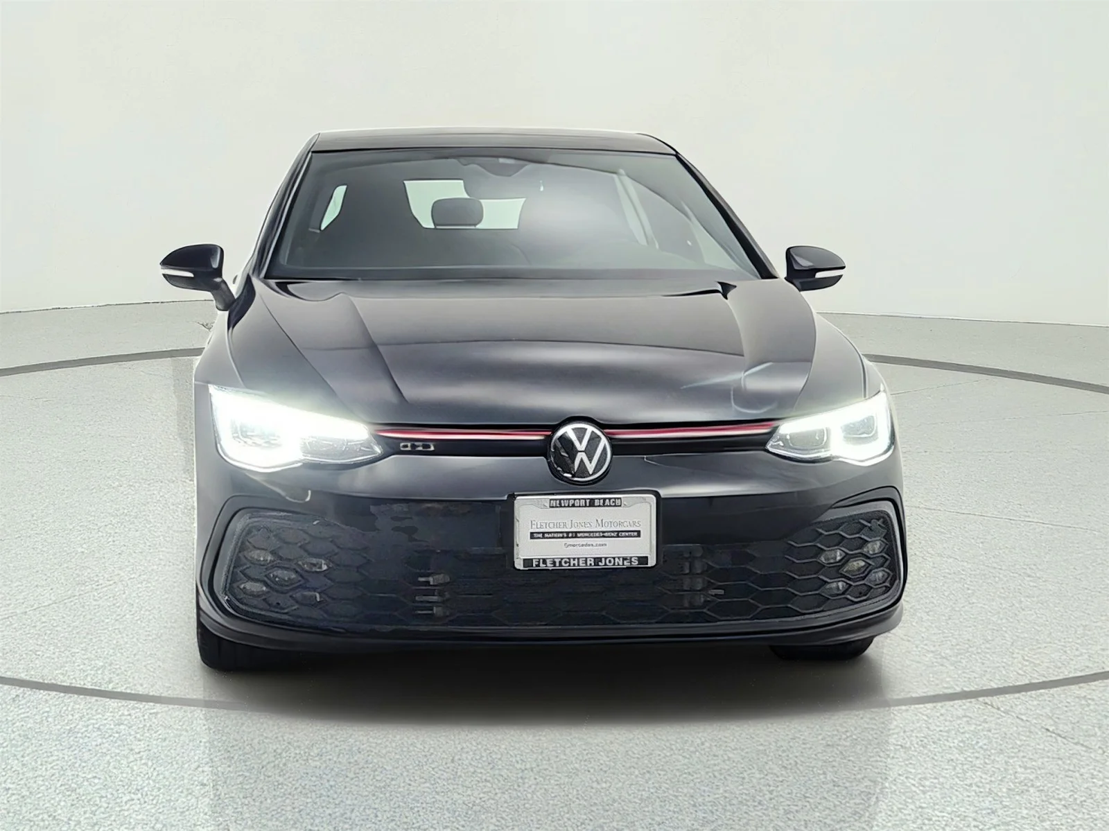 Used 2022 Deep Black Pearl Volkswagen 2.0T SE DSG image 2