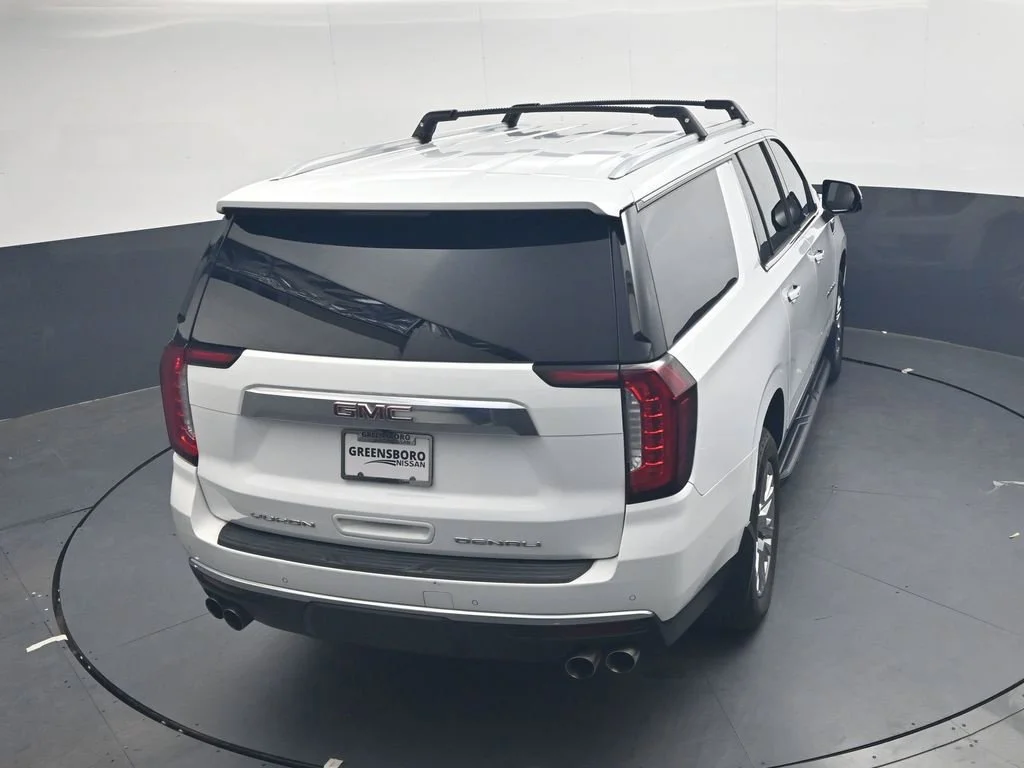 Used 2021 White GMC Denali image 32