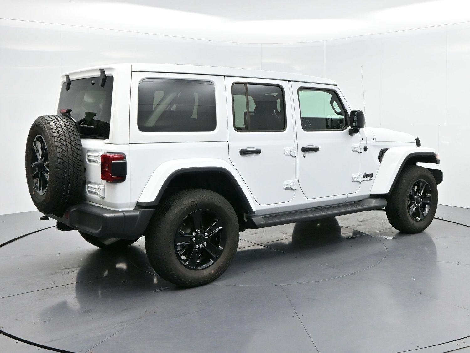 Used 2023 White Jeep Sahara Altitude image 7