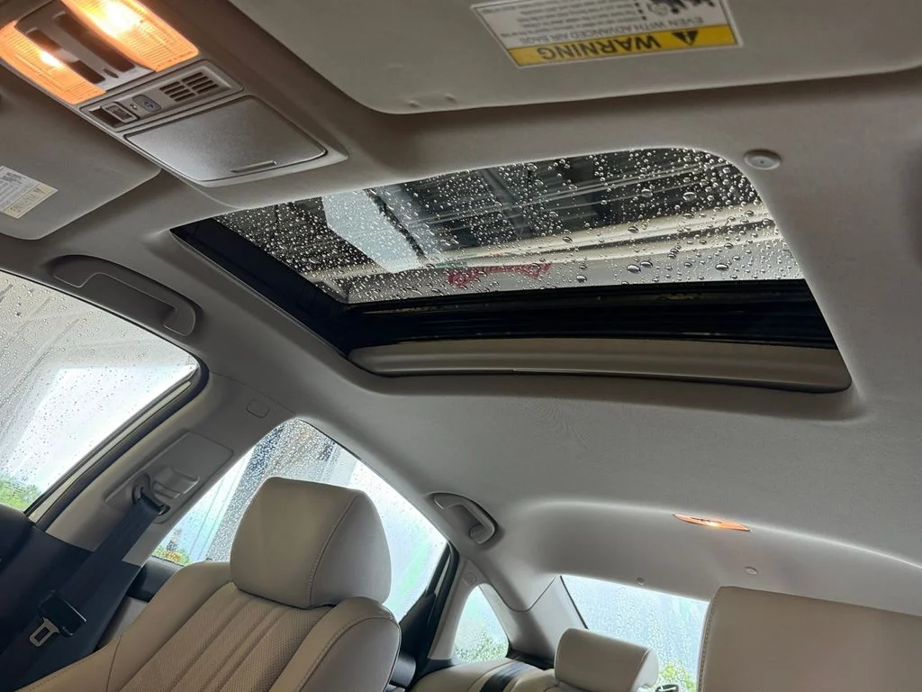 Used 2022 White Honda Touring image 23