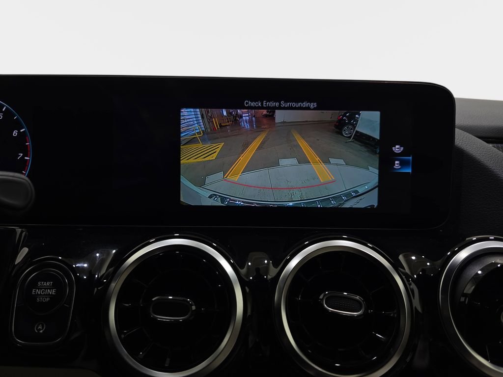 Used 2022  Mercedes-Benz GLA 250 image 25