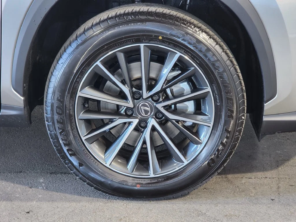 New 2026 Silver Lexus 350h Base image 4