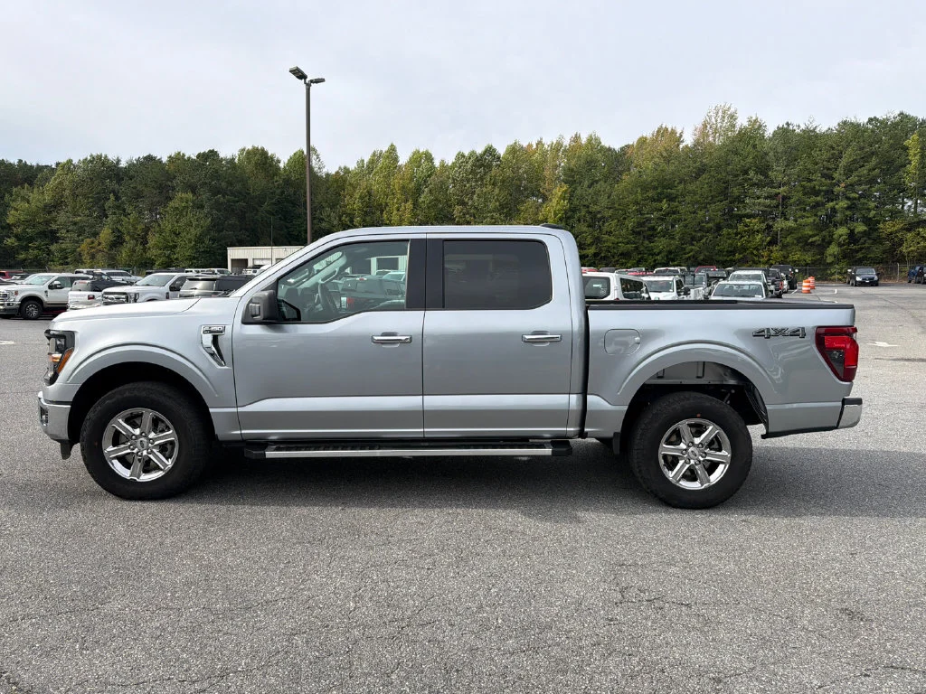 Used 2025 Silver Ford XLT image 4