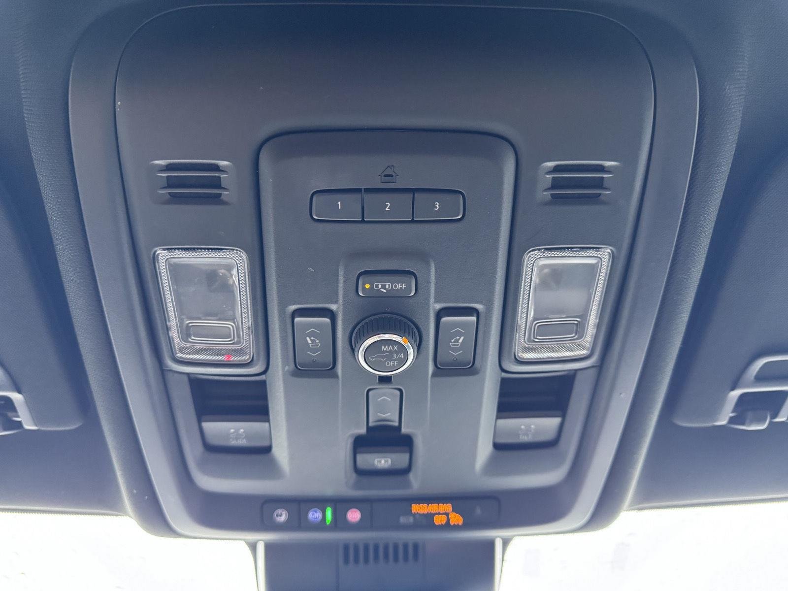 Used 2023 Onyx Black GMC Denali image 18