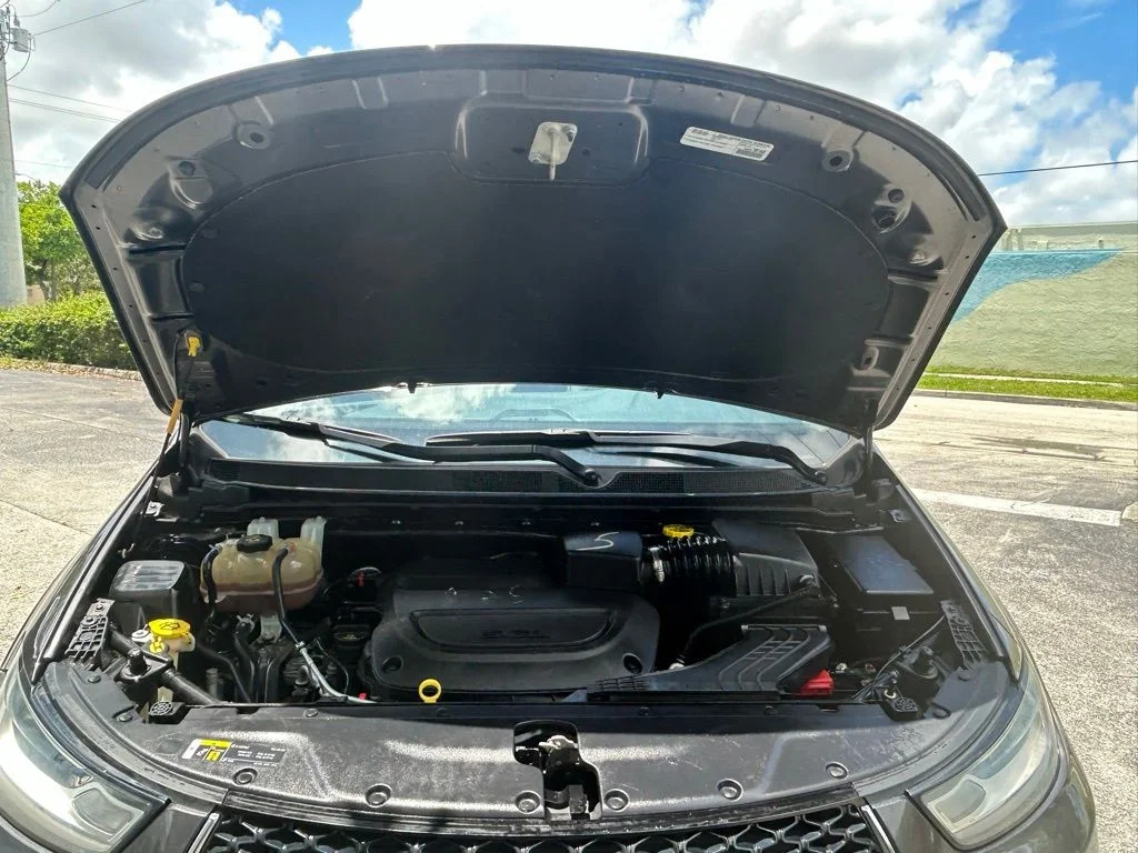 Used 2021 Gray Chrysler Limited image 29