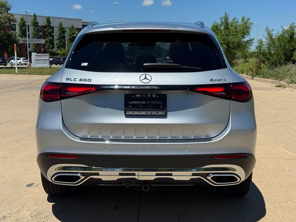 Used 2026 Silver Mercedes-Benz GLC 300 image 6