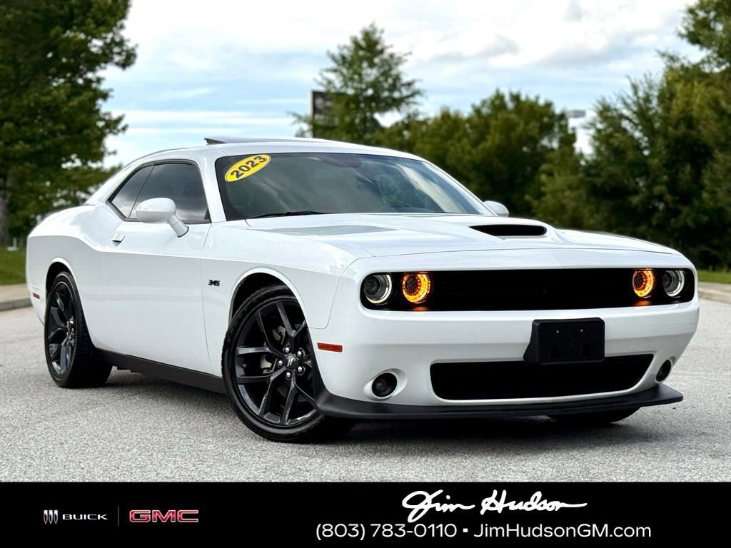 2023 Dodge Challenger R/T's photo
