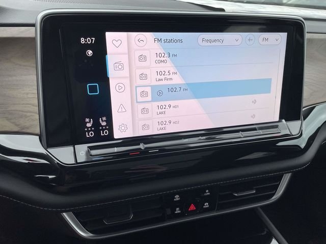 New 2026 Black Volkswagen 2.0T SE w/Technology image 18
