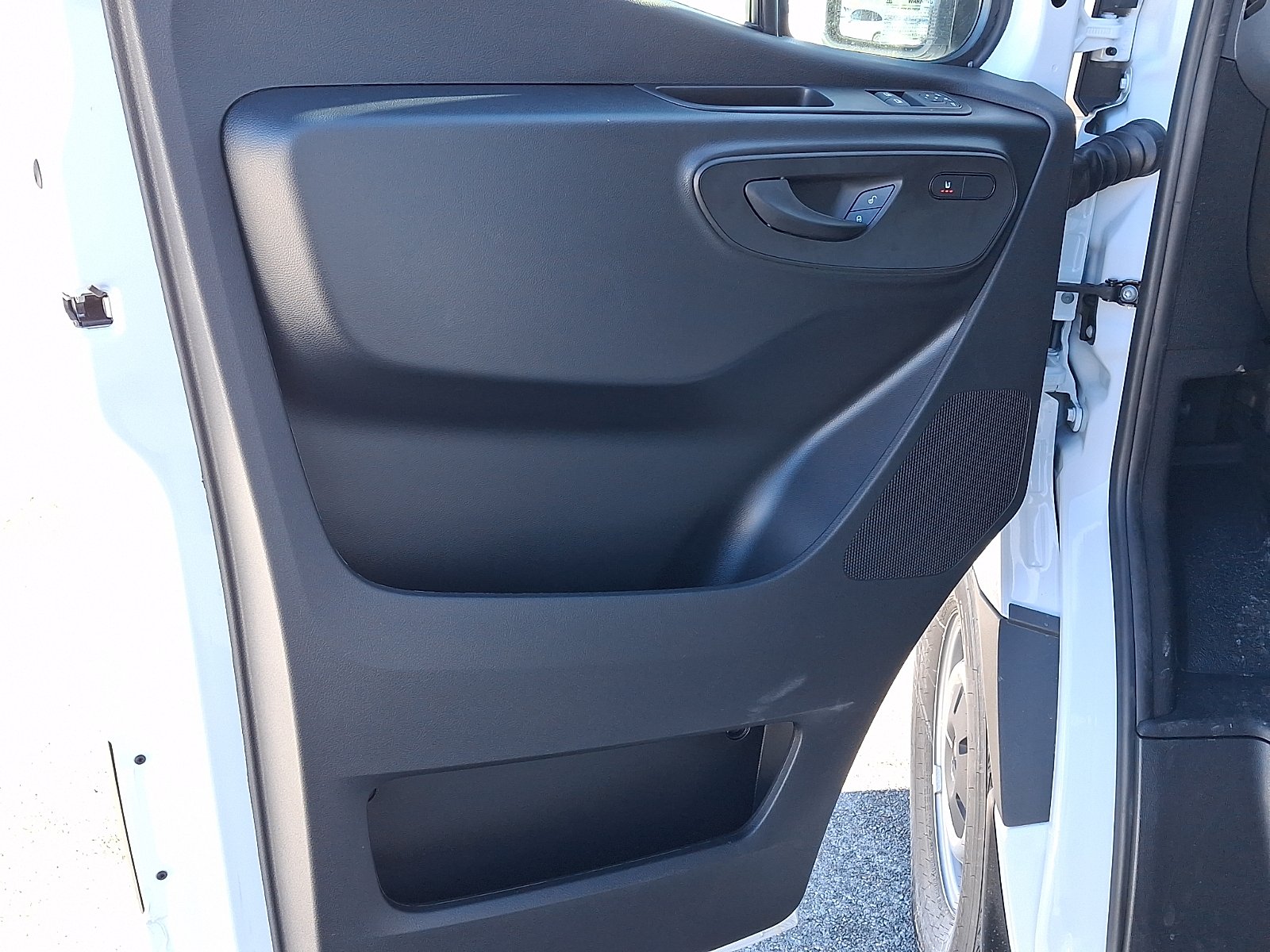 New 2026 Arctic White Mercedes-Benz High Roof 4-Cyl Diesel image 8