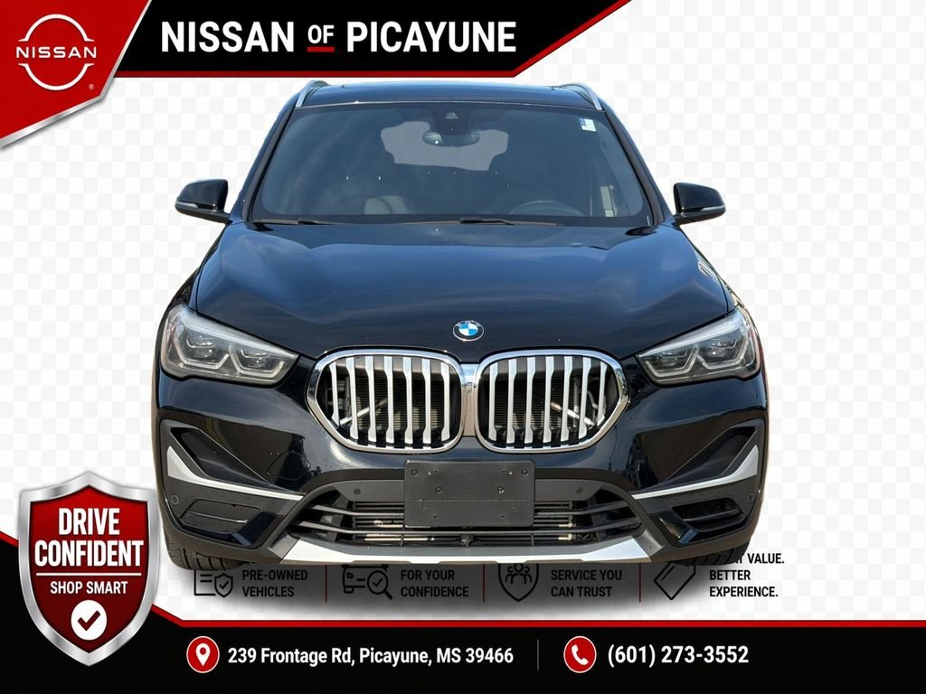 Used 2022 Black BMW sDrive28i image 10