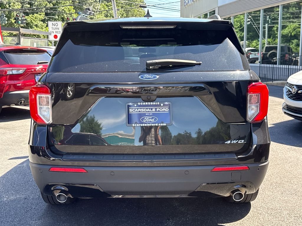 Used 2023 Black Metallic Ford ST-Line image 4