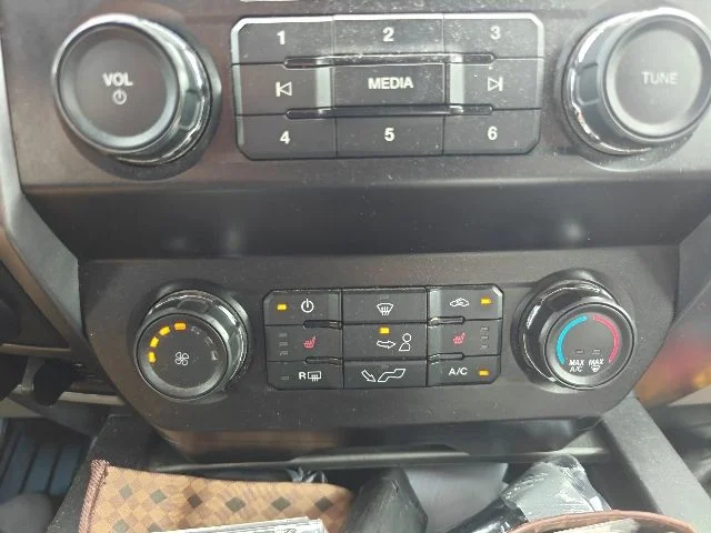 Used 2019 White Ford XLT image 10