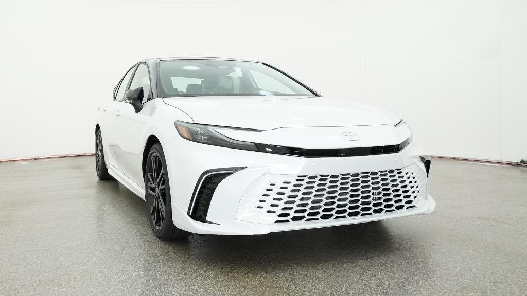 New 2026 Wind Chill Pearl with Midnight Black Metallic roof Toyota XSE image 18