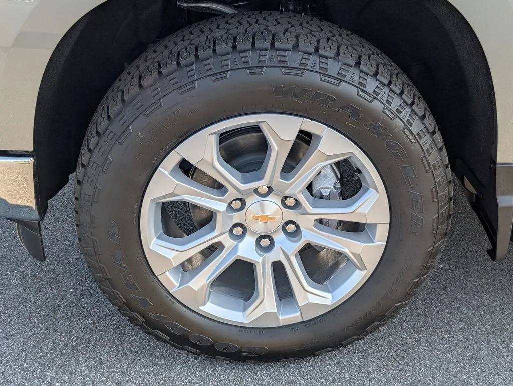 2026 Chevrolet Silverado 1500 LTZ - Photo 12