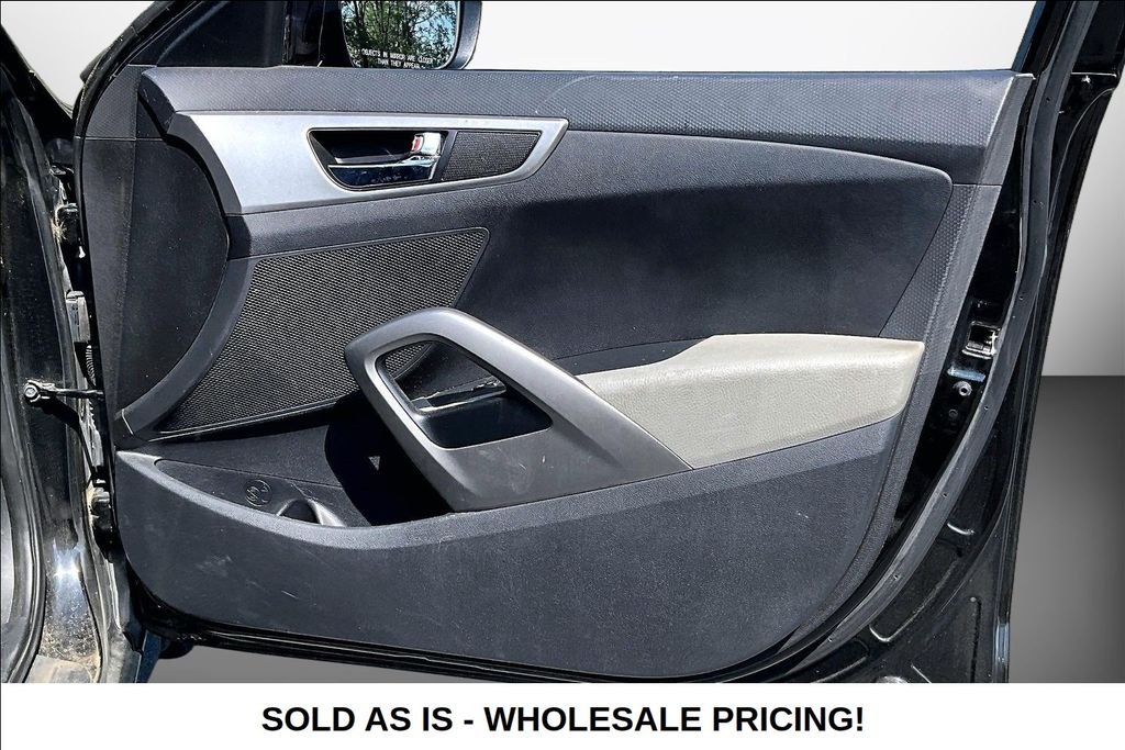 Used 2012 Black Hyundai Base image 27