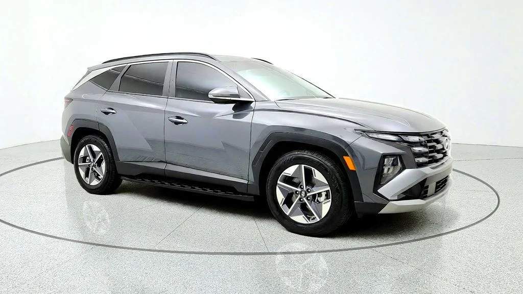 Used 2026 Ecotronic Gray Matte Hyundai SEL Premium FWD w/ Side Steps image 3