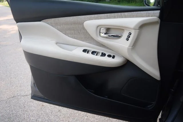 Used 2024 Gray Nissan SL image 19