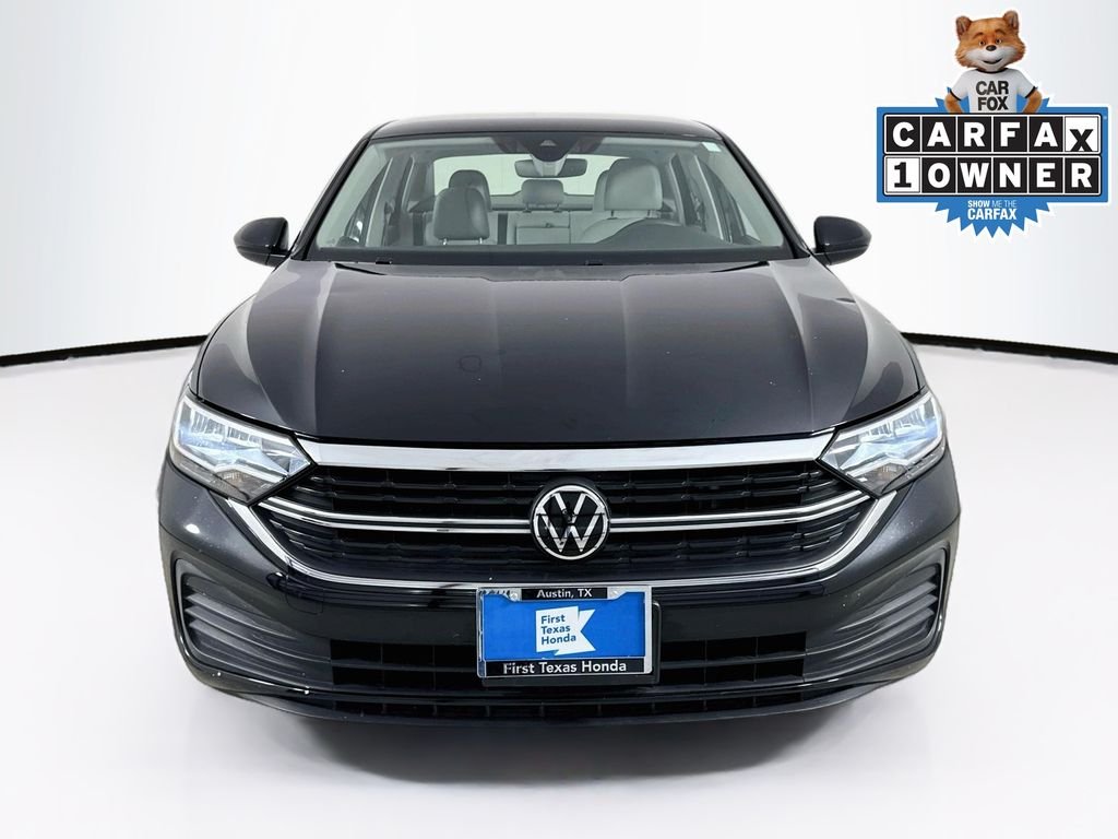 Used 2023 Deep Black Volkswagen 1.5T SE image 2