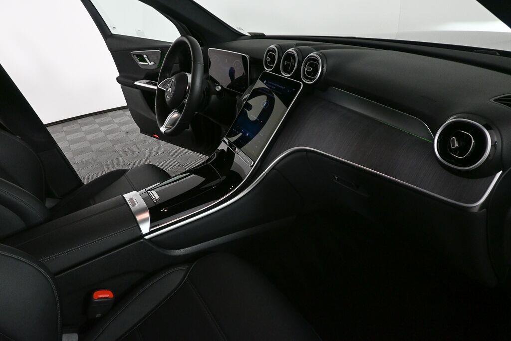 Certified Used 2025 Black Mercedes-Benz GLC 300 image 23