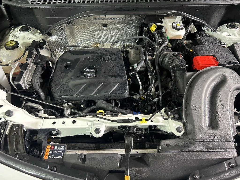 Used 2023 Summit White Buick Preferred image 13