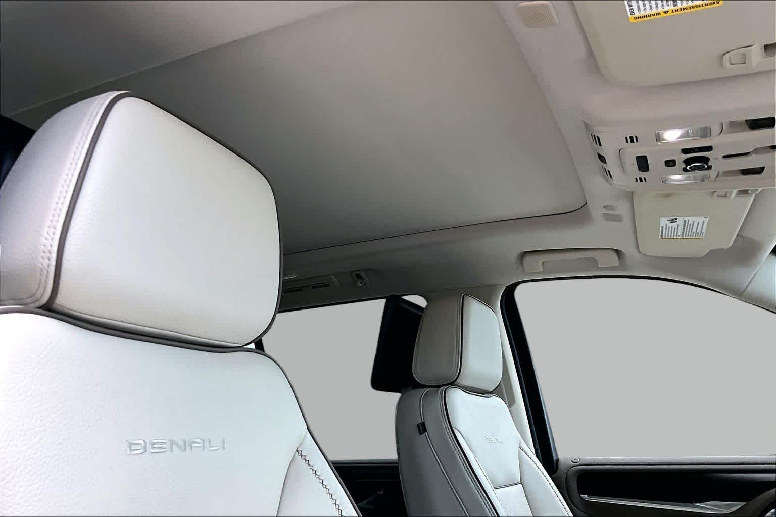 Used 2023 White Frost Tricoat GMC Denali image 14