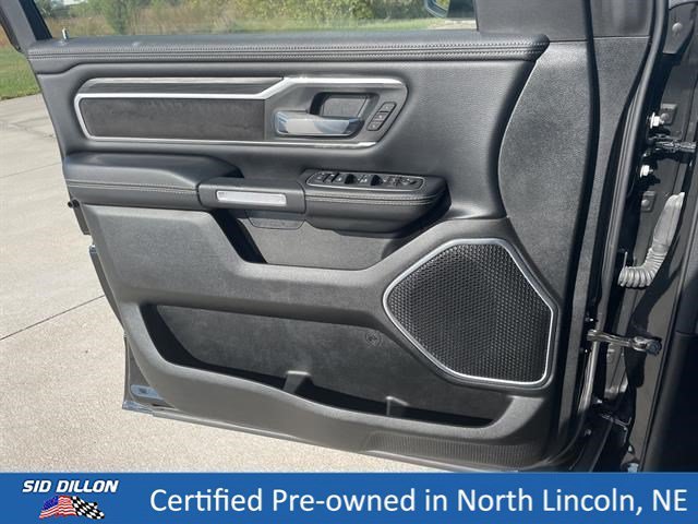 Used 2023 Diamond Black Crystal Pearl Coat Ram Laramie image 16