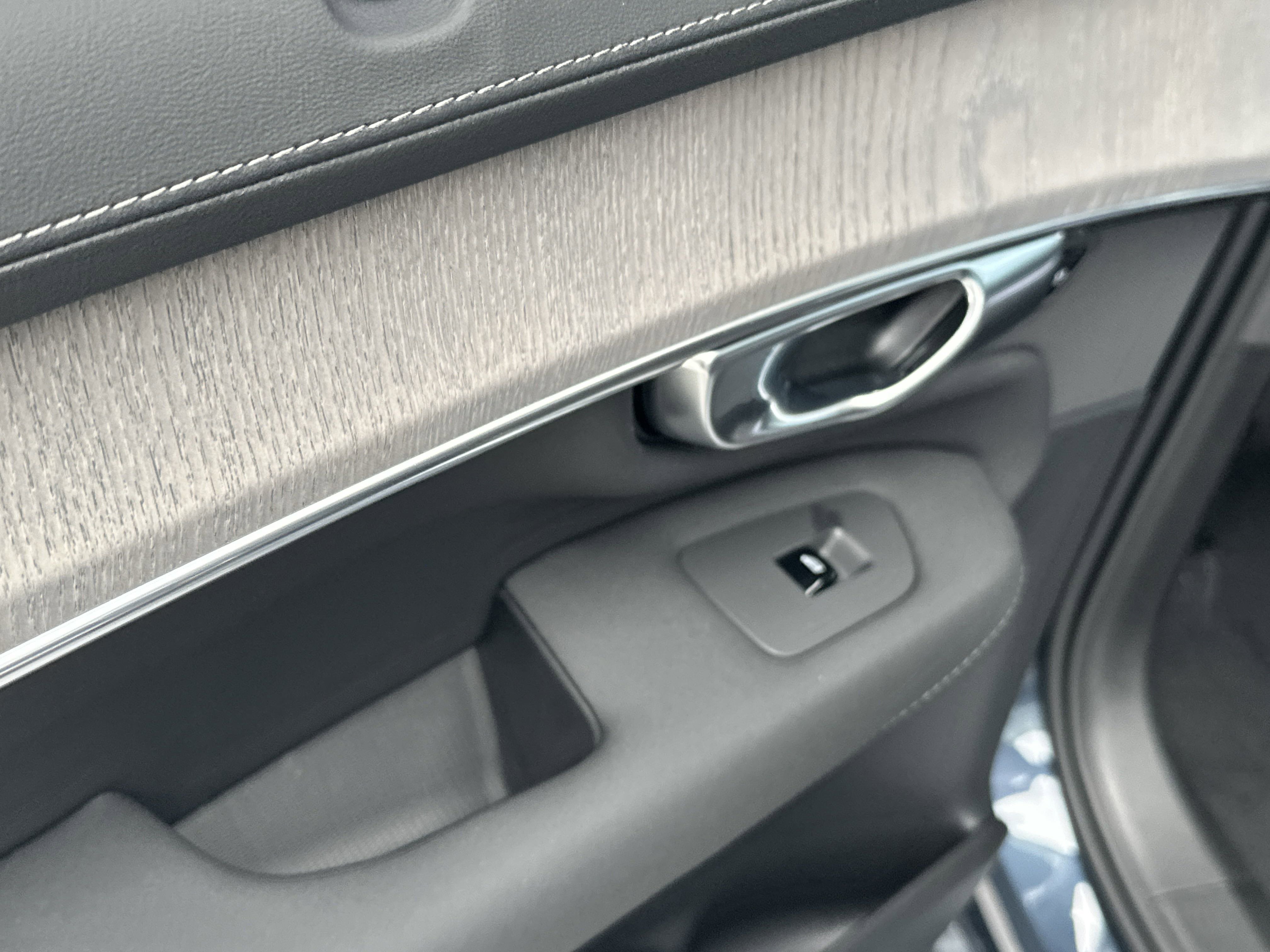 New 2026 Denim Blue Volvo Ultra image 12