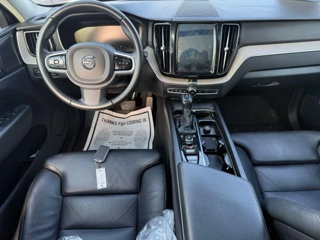 Used 2020 711 Bright Silver metallic Volvo Inscription image 10