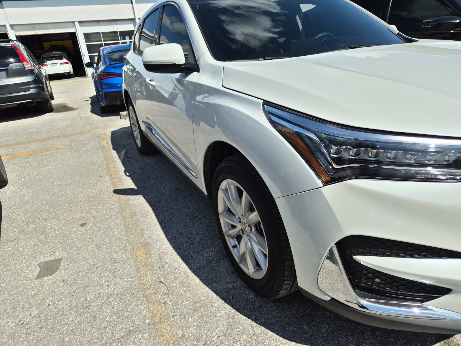 Used 2020 Platinum White Pearl Acura Base image 8