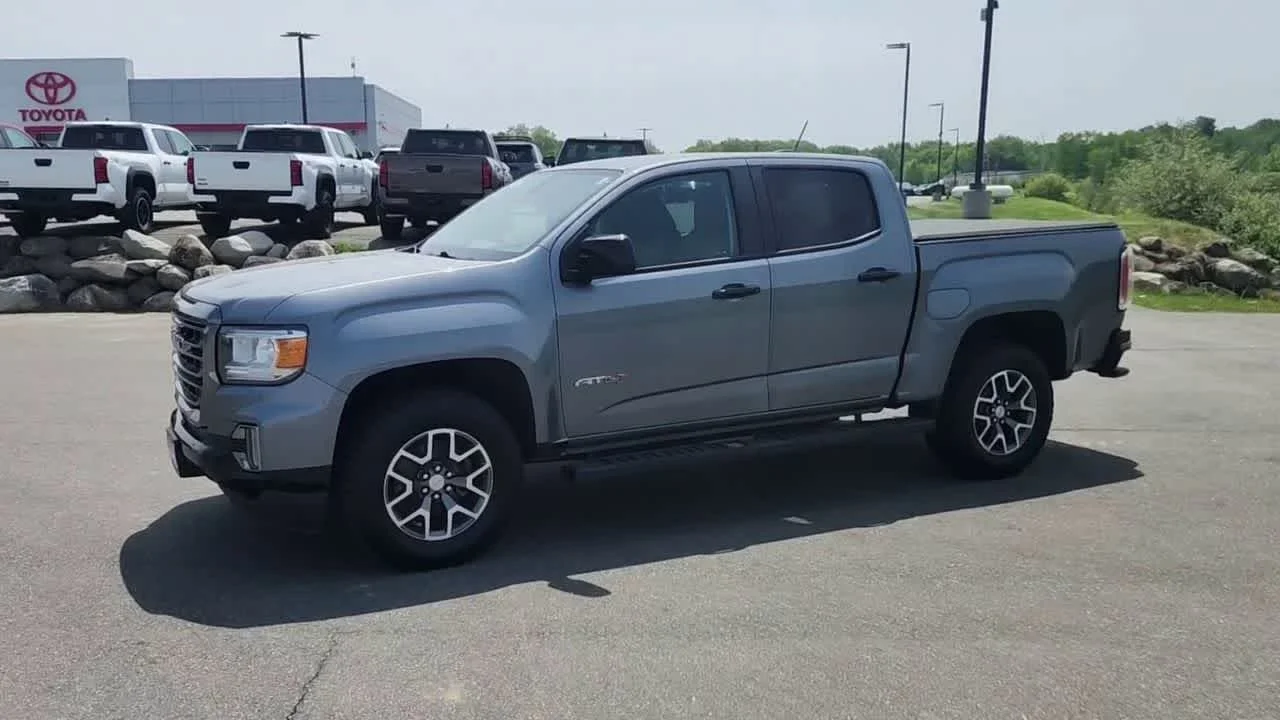 Used 2022 Satin Steel Metallic GMC AT4 - Cloth image 4