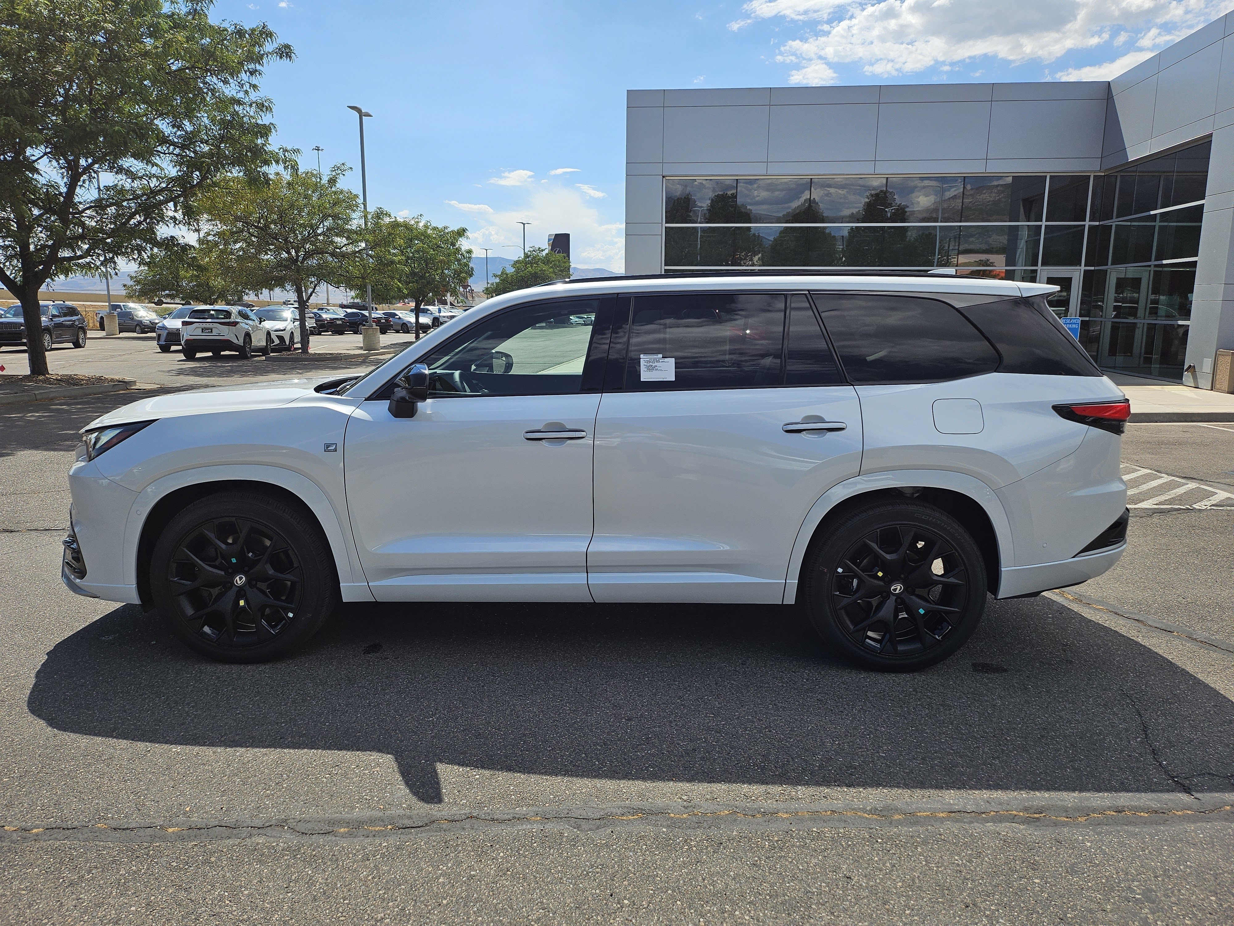 New 2026 Wind Chill Pearl Lexus F SPORT HANDLING AWD image 9