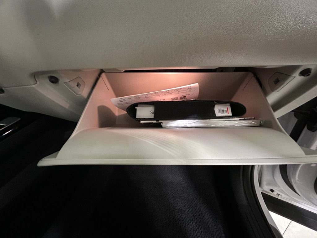 Used 2023 White Kia SX image 28