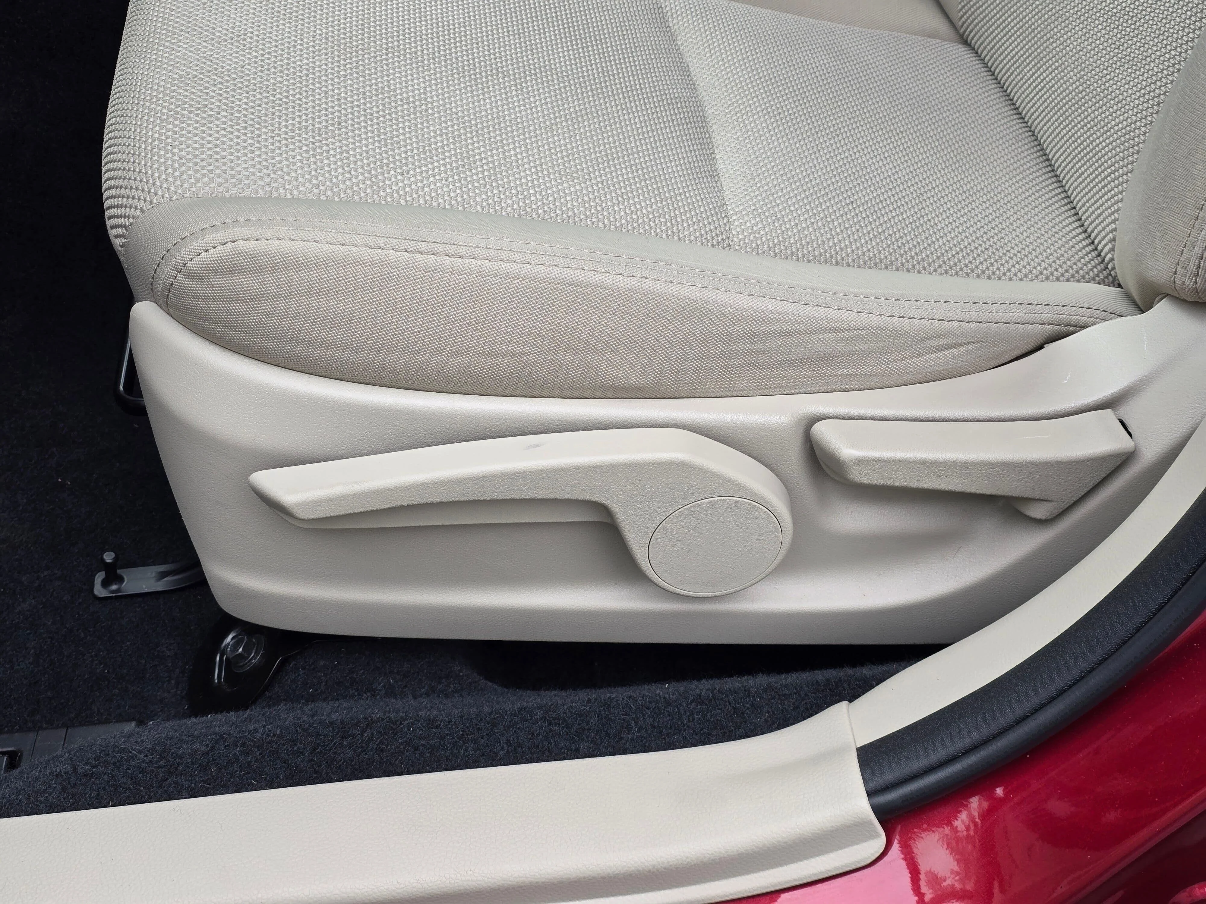 Used 2013 Venetian Red Pearl Subaru 2.0i Premium image 13