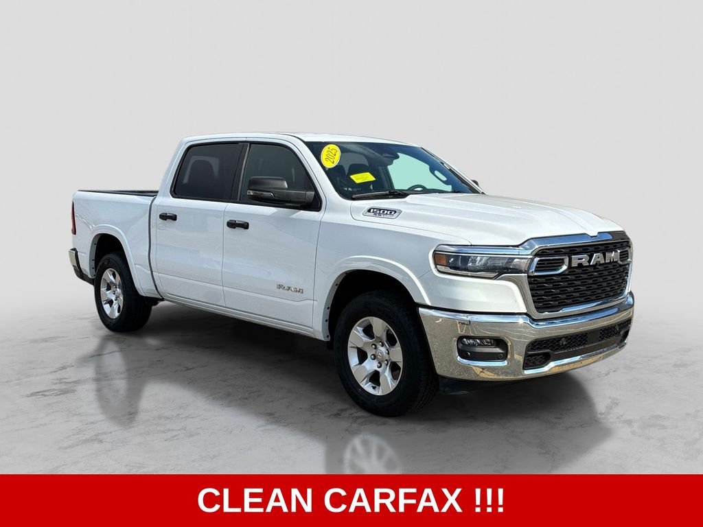 Used 2025 White Ram Big Horn/Lone Star image 3