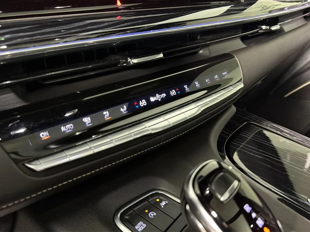 Used 2021 BLACK RAVEN Cadillac Sport image 25