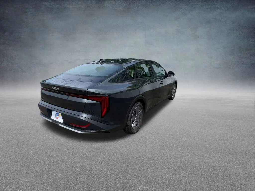 2025 Kia K4 LX - Photo 22