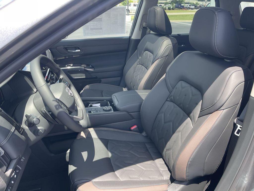 New 2026 Gray Nissan Platinum image 15
